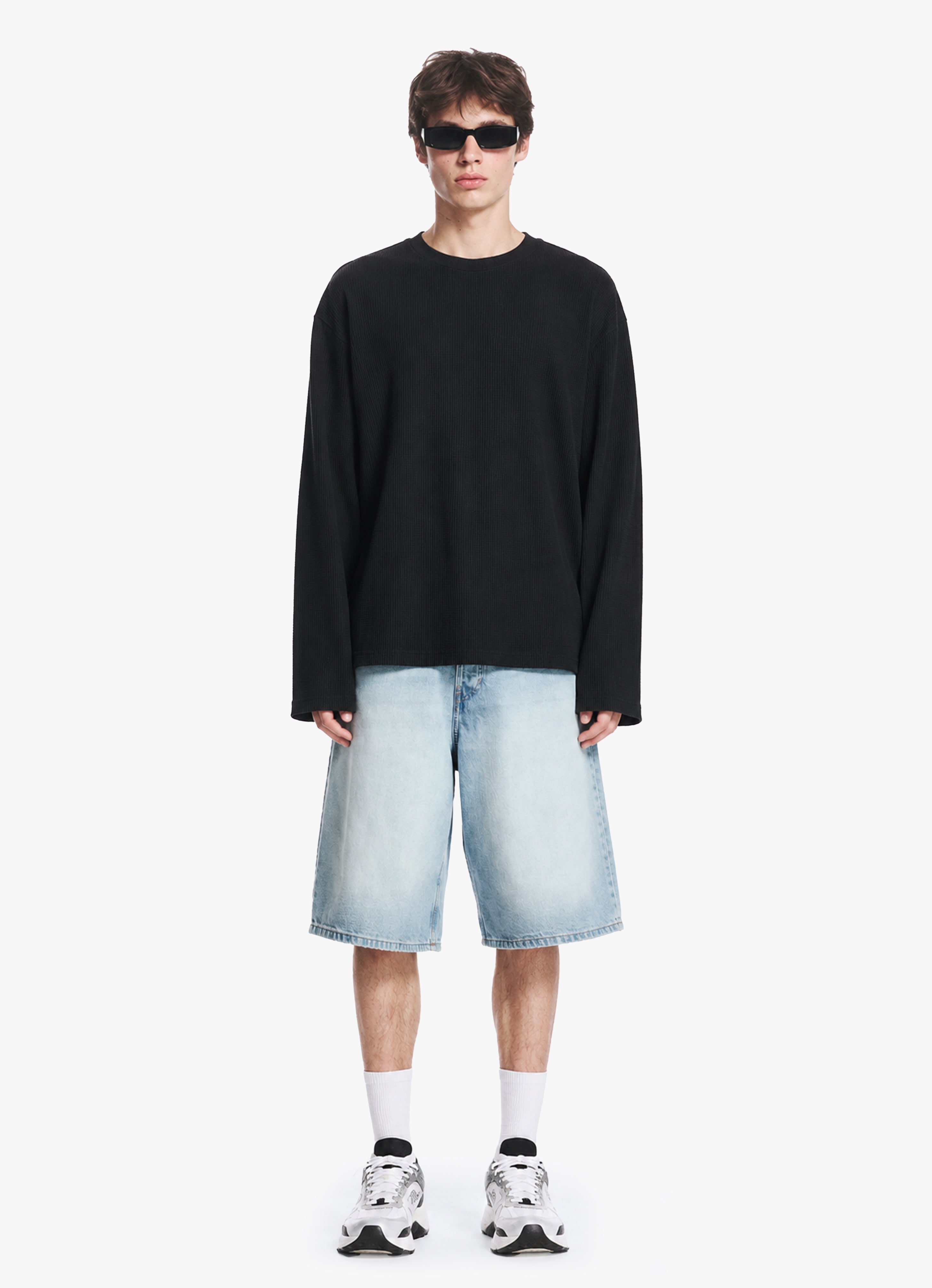 BLACK WAFFLE OVERSIZED TEE